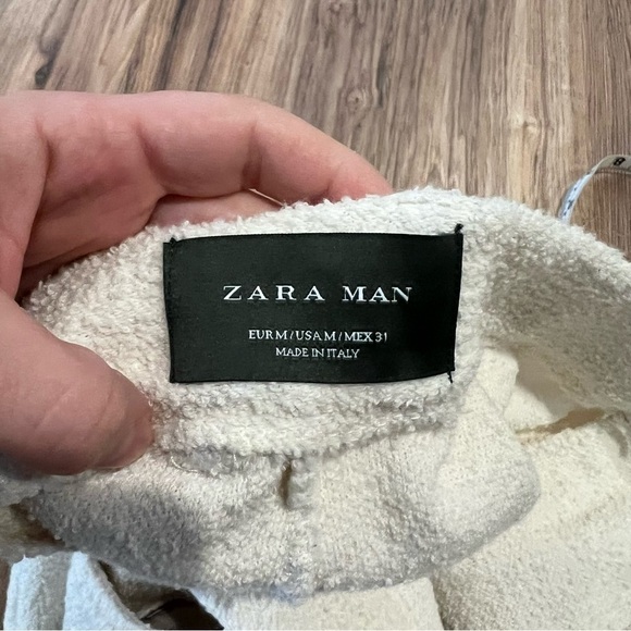 Zara Man Ivory Boucle Textured Fuzzy Shorts - Picture 4 of 9